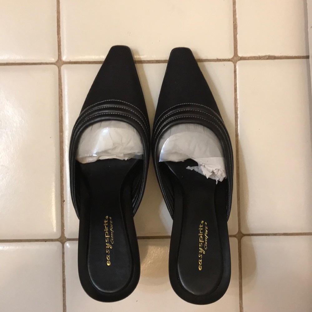 Easyspirit Comfort Pointy Black Mules